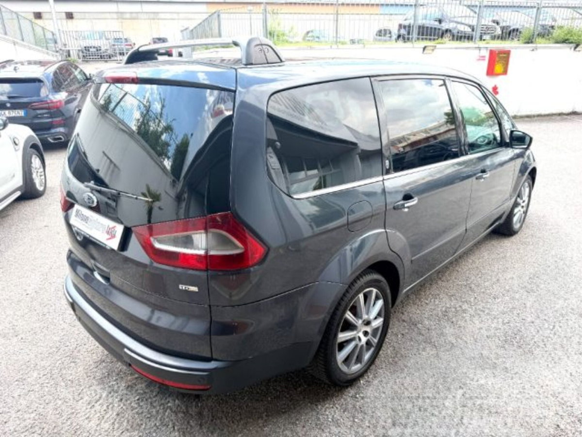 Ford Galaxy 2.0 TDCi 140 CV Ghia DPF (4)