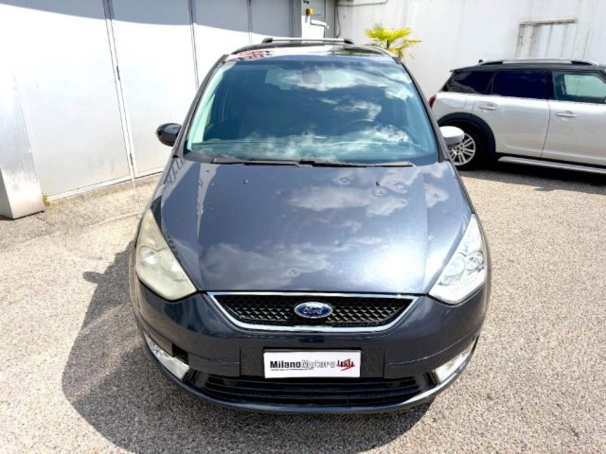 Ford Galaxy 2.0 TDCi 140 CV Ghia DPF (5)