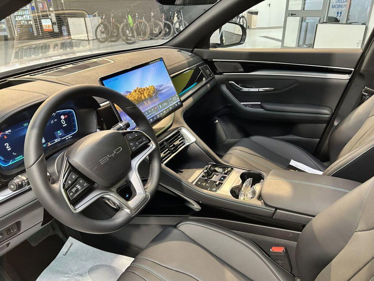 Byd Seal U DM-i 1.5 phev Design awd (9)