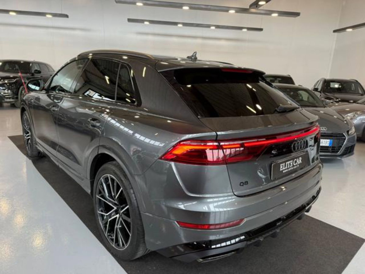 Audi Q8 3.0 tdi mhev S line edition quattro 286cv tiptronic (4)