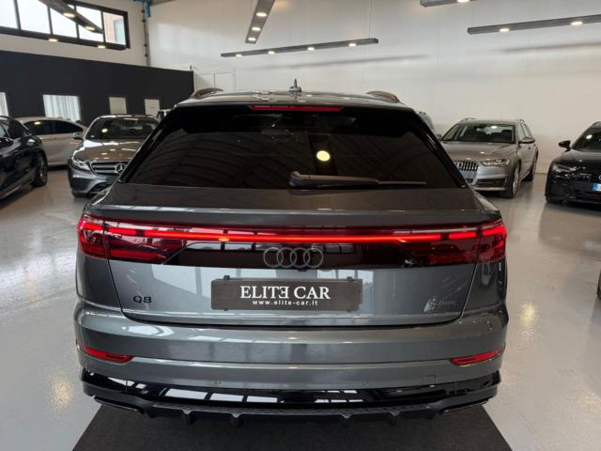 Audi Q8 3.0 tdi mhev S line edition quattro 286cv tiptronic (5)