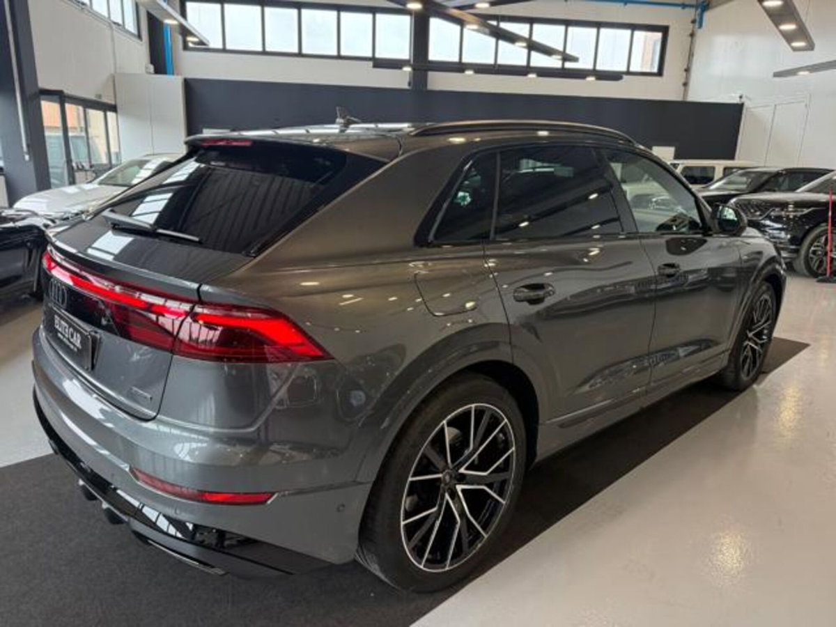 Audi Q8 3.0 tdi mhev S line edition quattro 286cv tiptronic (6)