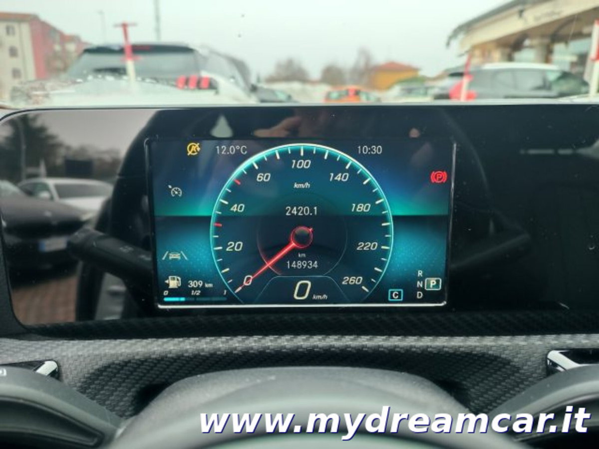 Mercedes-Benz Classe A Sedan 180 d Automatic 4p. Premium (10)