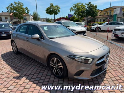 Mercedes-Benz Classe A Sedan 180 d Automatic 4p. Premium (3)