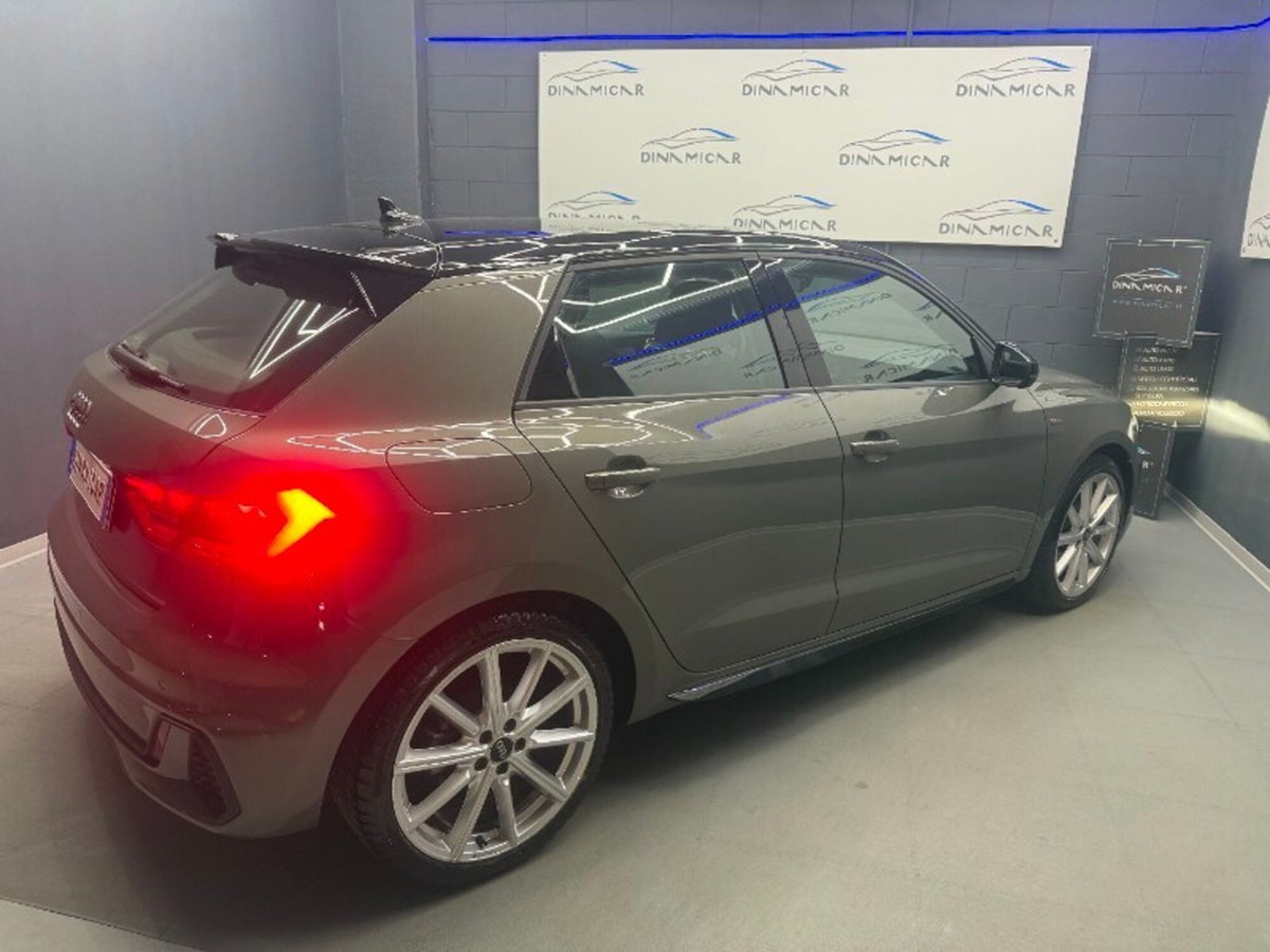 Audi A1 Sportback 30 TFSI Identity Black (2)