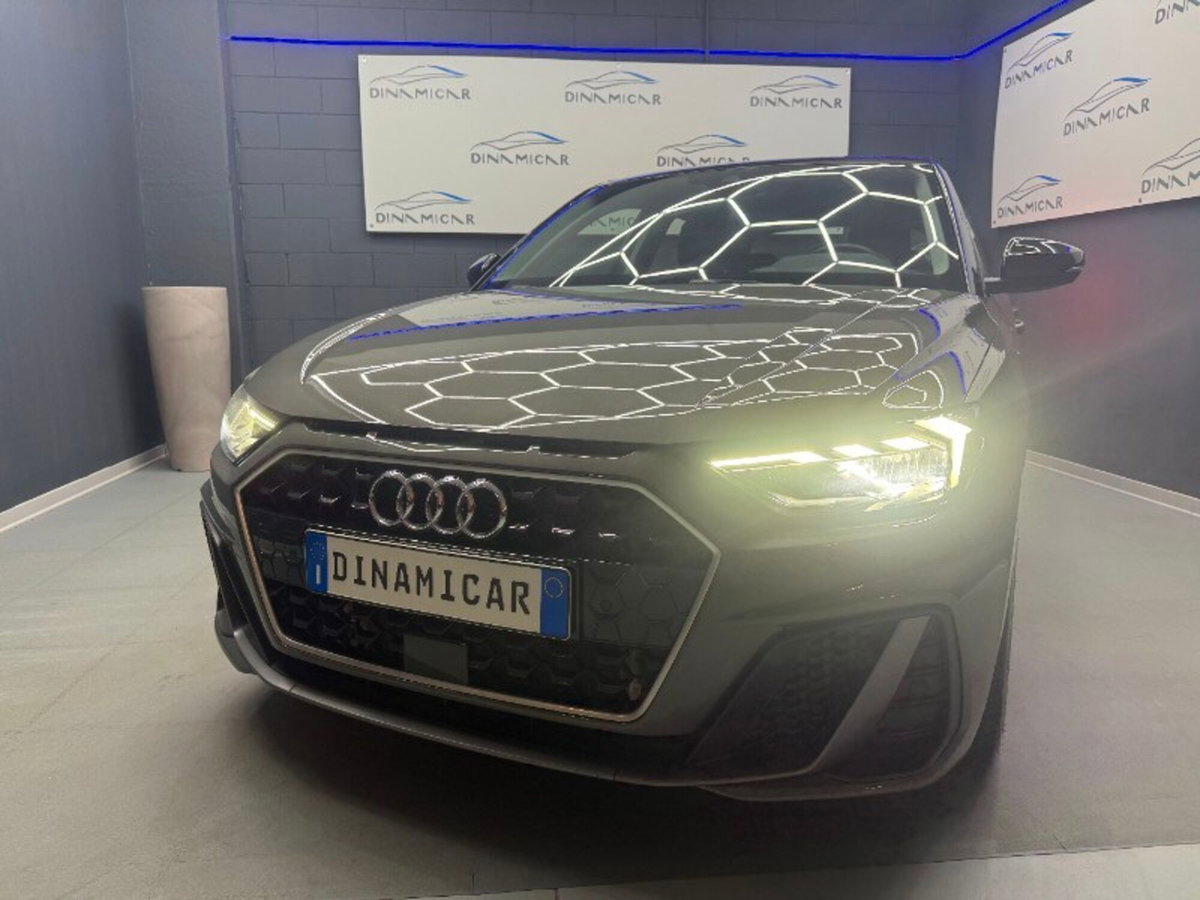 Audi A1 Sportback 30 TFSI Identity Black (5)