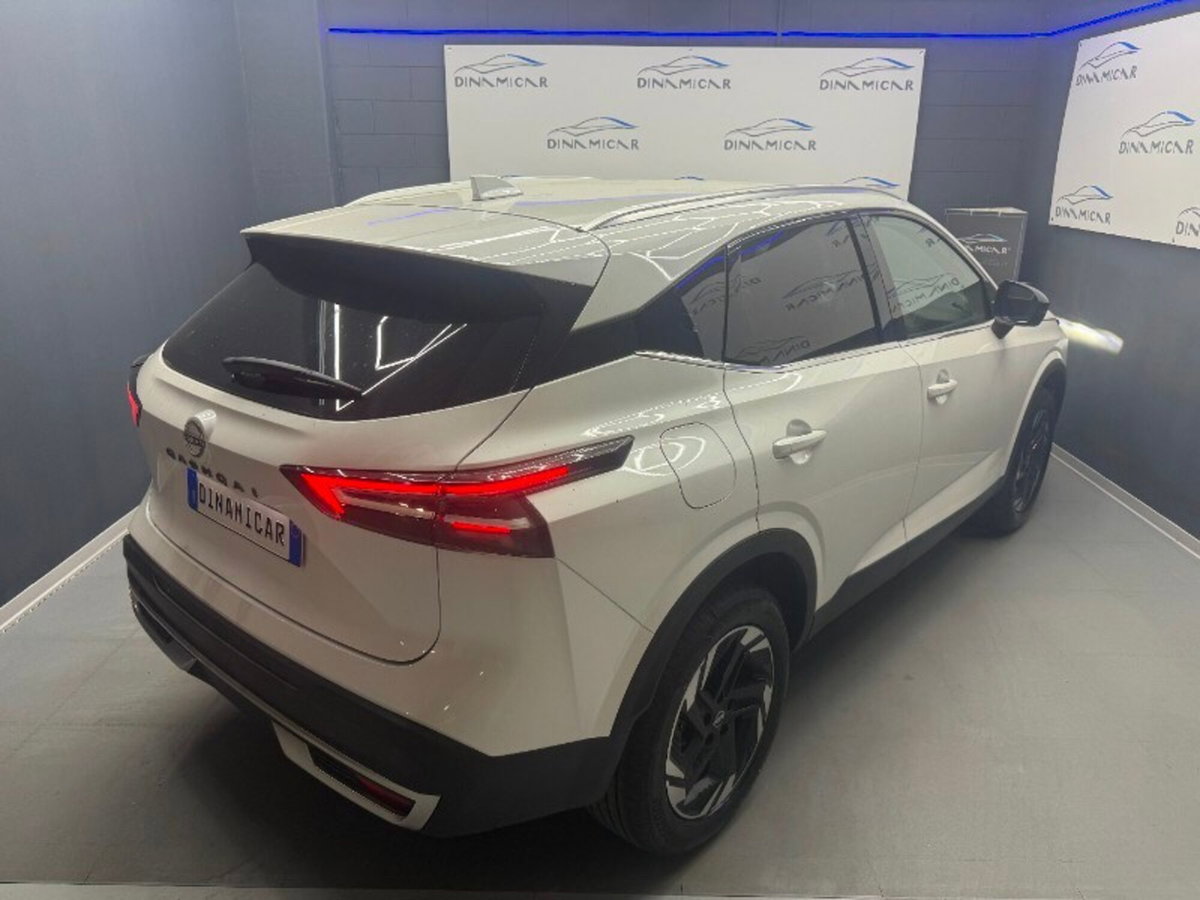 Nissan Qashqai 1.3 mhev N-Connecta 2wd 140cv (6)