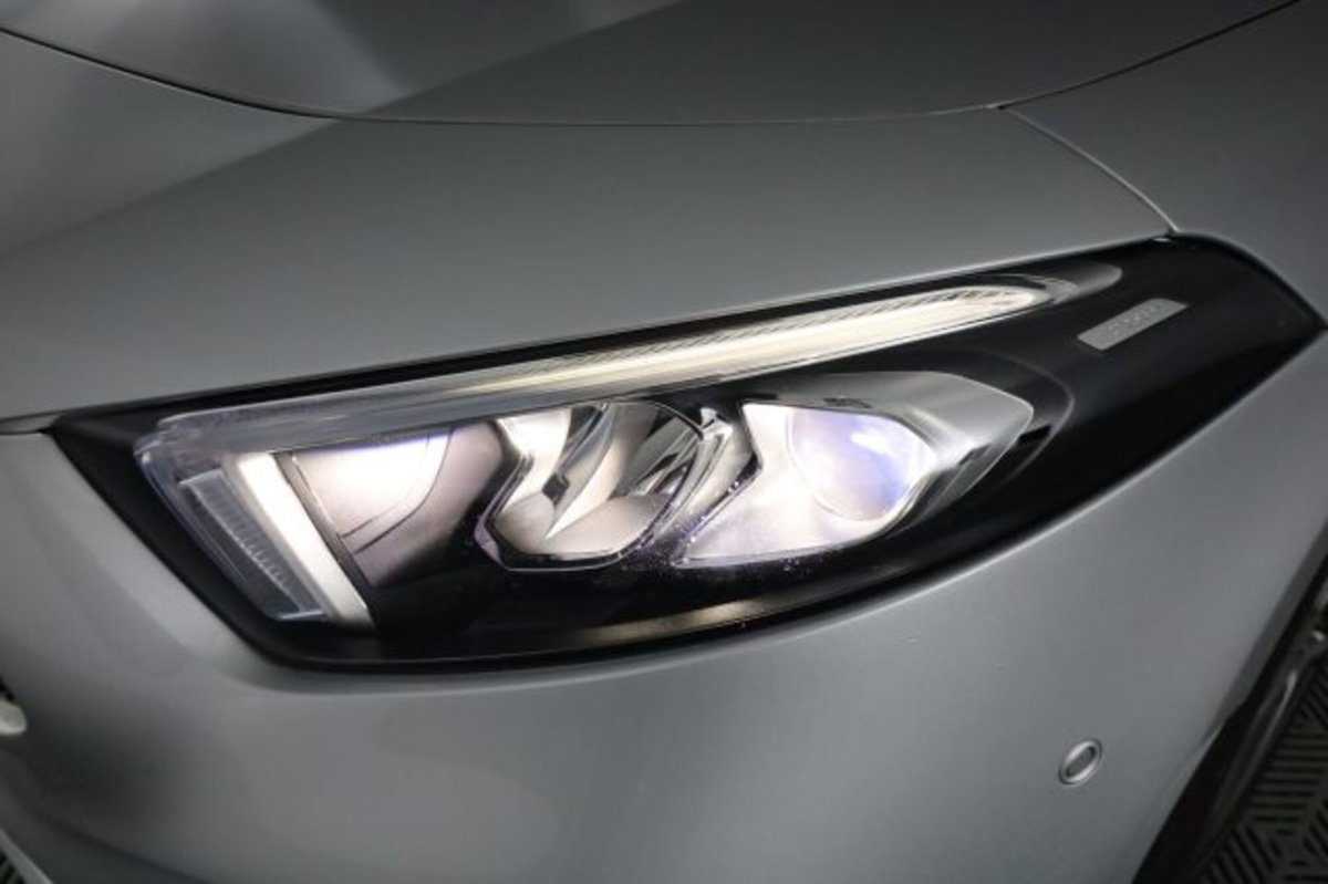 Mercedes-Benz Classe A 220 Automatic 4Matic Premium (9)