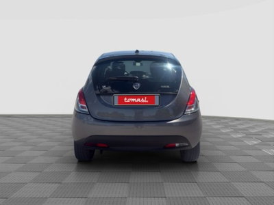 Lancia Ypsilon 1.0 FireFly 5 porte S&S Hybrid Silver Plus (4)