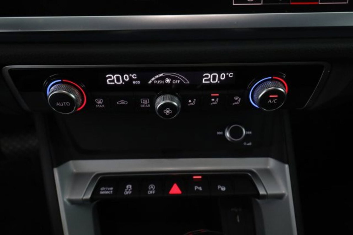 Audi Q3 Sportback 35 TDI quattro S tronic Business Plus (13)