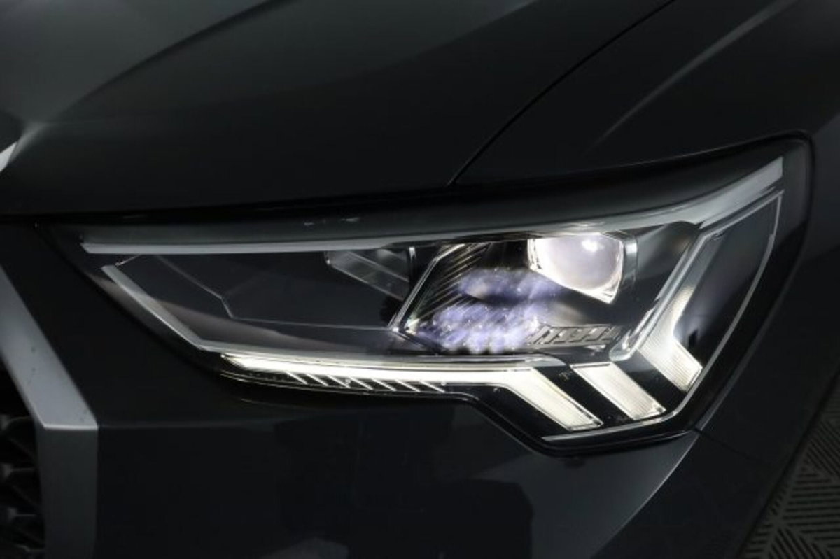 Audi Q3 Sportback 35 TDI quattro S tronic Business Plus (9)