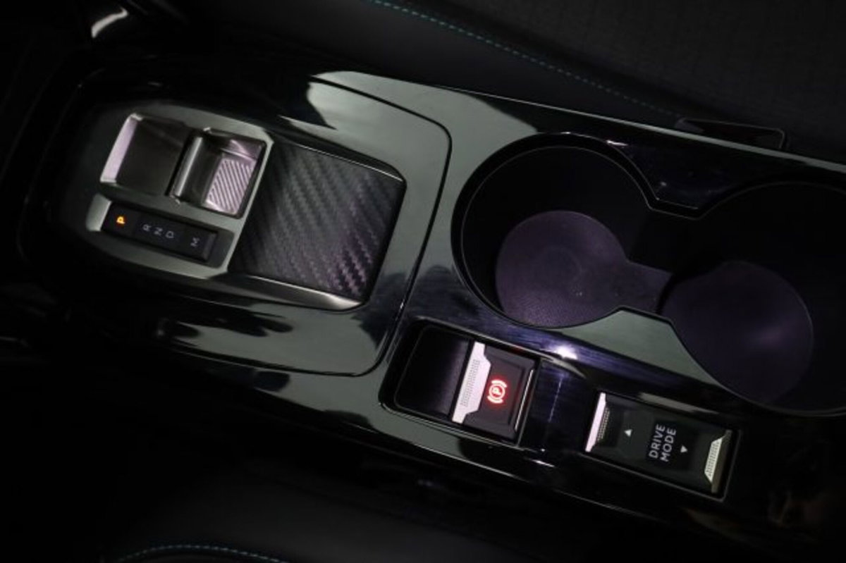 Peugeot 2008 BlueHDi 130 S&S EAT8 Allure Pack (14)