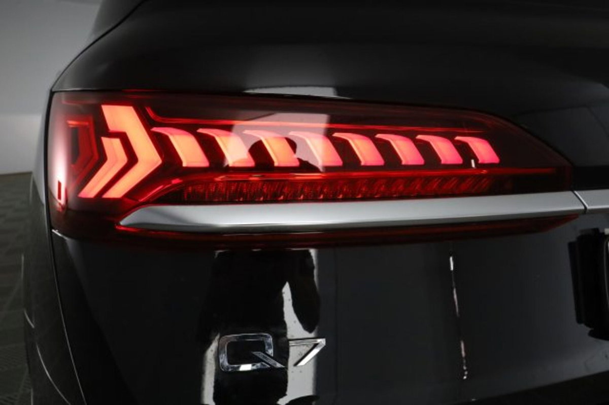 Audi Q7 50 TDI quattro tiptronic Sport (11)