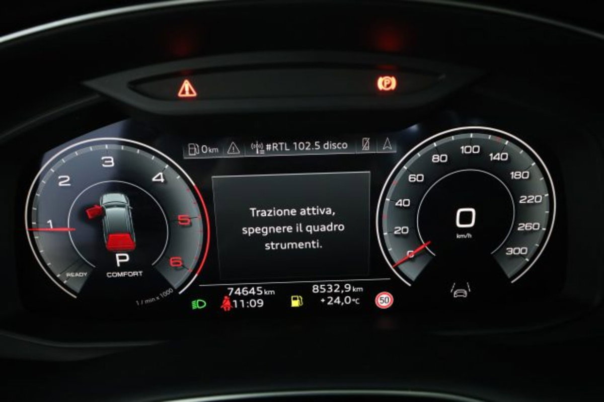 Audi Q7 50 TDI quattro tiptronic Sport (8)
