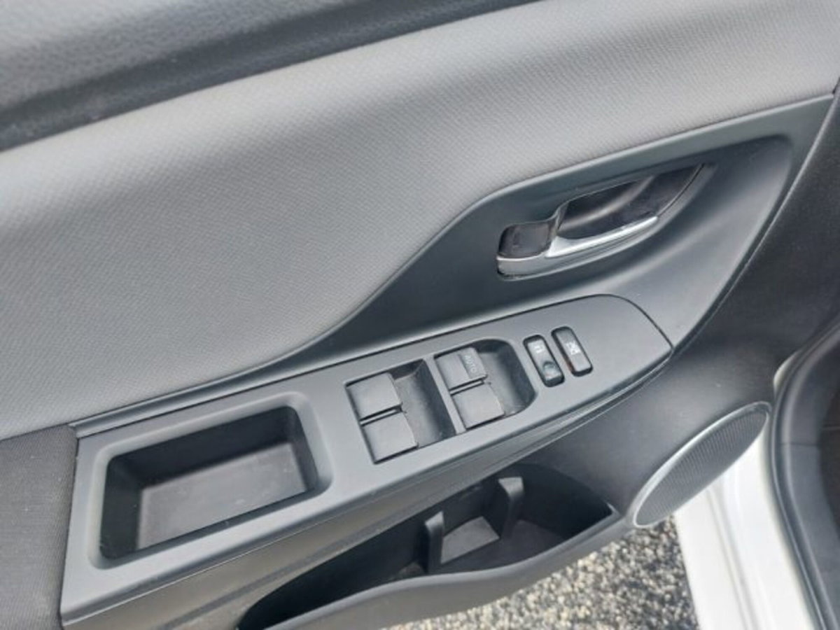 Toyota Yaris 1.5 Hybrid 5 porte Energy (11)