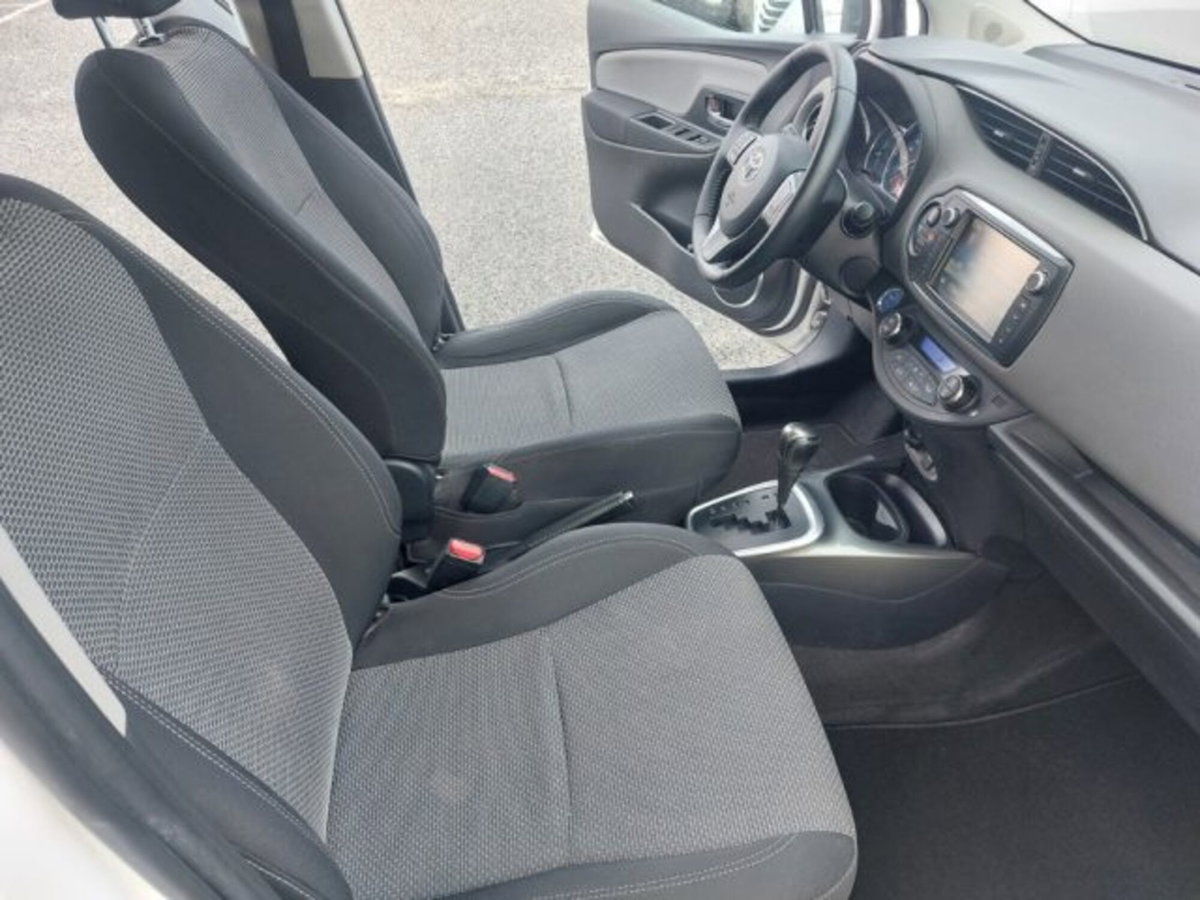 Toyota Yaris 1.5 Hybrid 5 porte Energy (15)