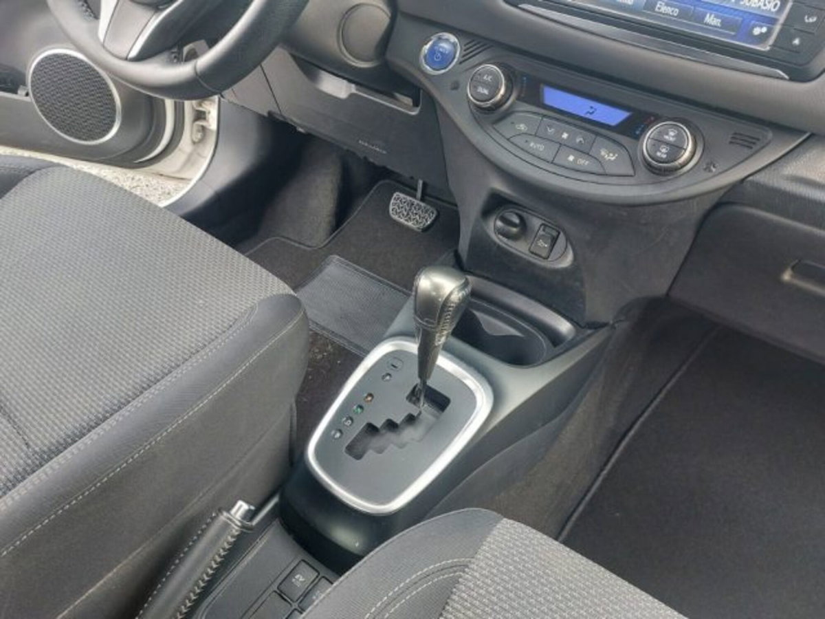Toyota Yaris 1.5 Hybrid 5 porte Energy (17)