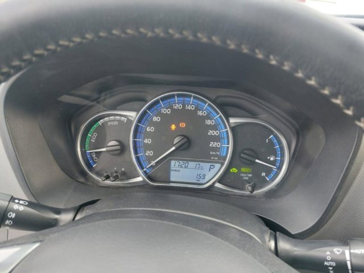 Toyota Yaris 1.5 Hybrid 5 porte Energy (19)