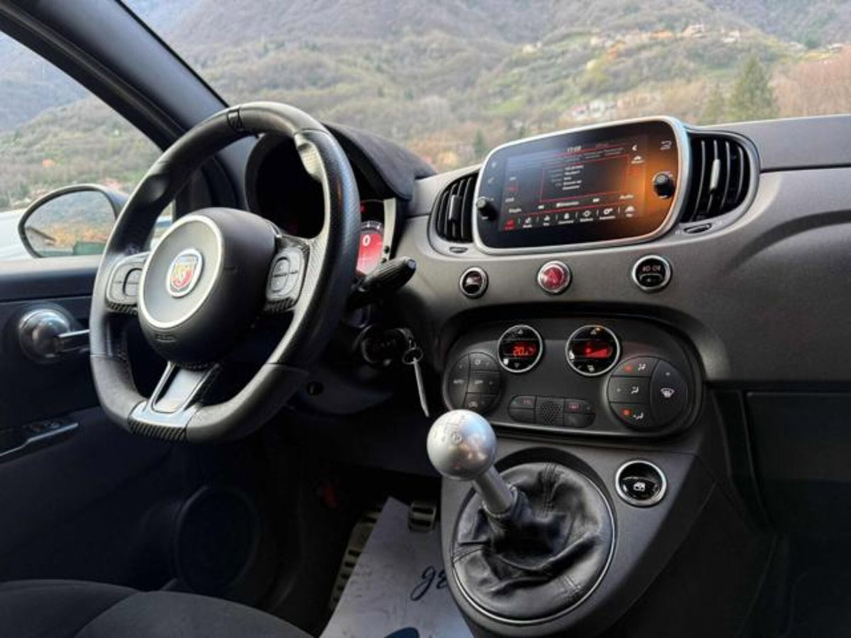 Abarth 595 595 1.4 Turbo T-Jet 180 CV Competizione (14)