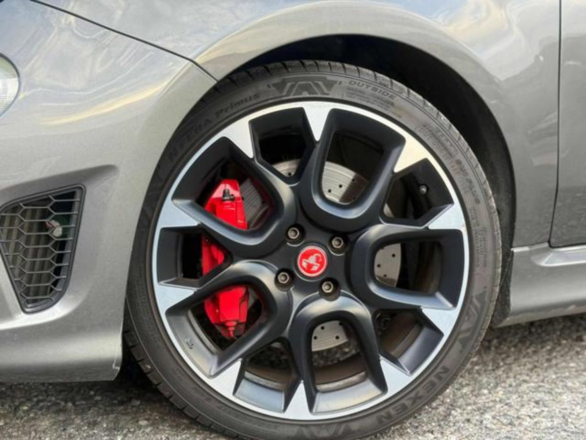 Abarth 595 595 1.4 Turbo T-Jet 180 CV Competizione (4)