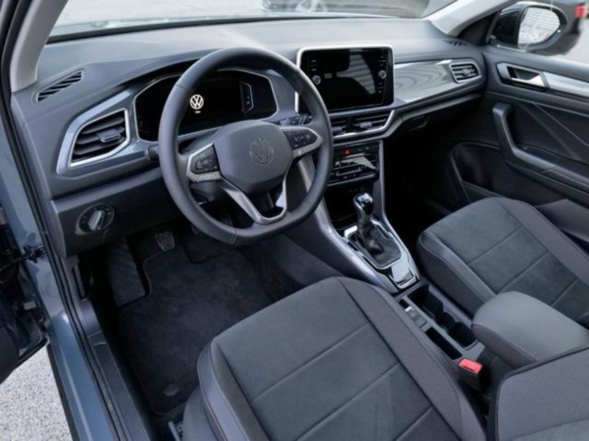 Volkswagen T-Roc 1.0 tsi Style 115cv (6)