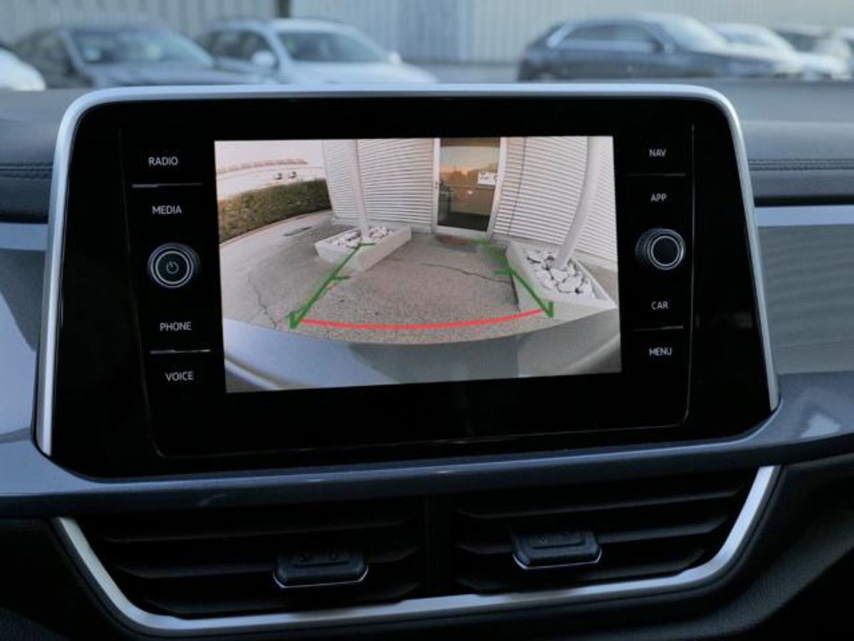 Volkswagen T-Roc 1.0 tsi Style 115cv (8)
