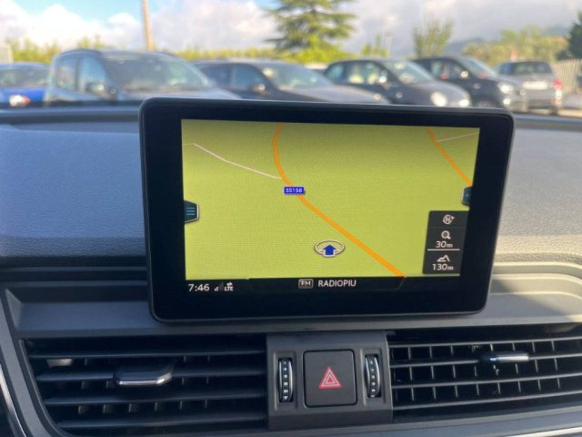 Audi Q5 2.0 TDI 190 CV quattro S tronic Business Sport (11)