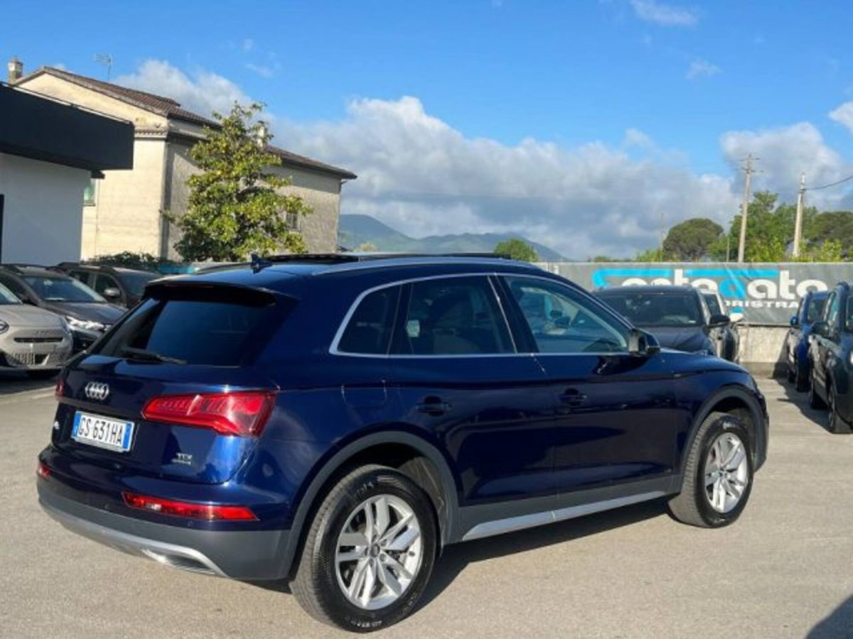 Audi Q5 2.0 TDI 190 CV quattro S tronic Business Sport (2)