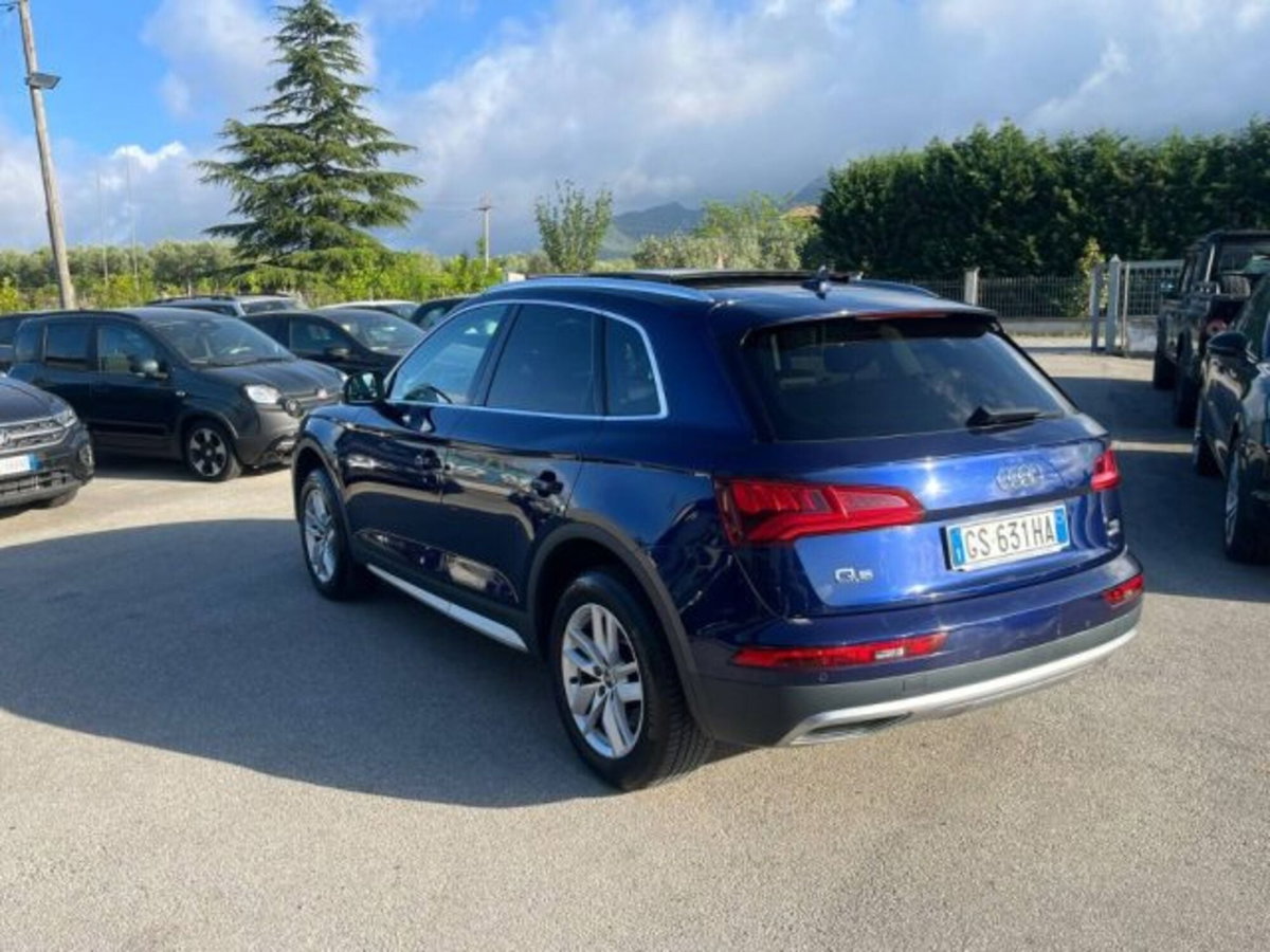 Audi Q5 2.0 TDI 190 CV quattro S tronic Business Sport (3)