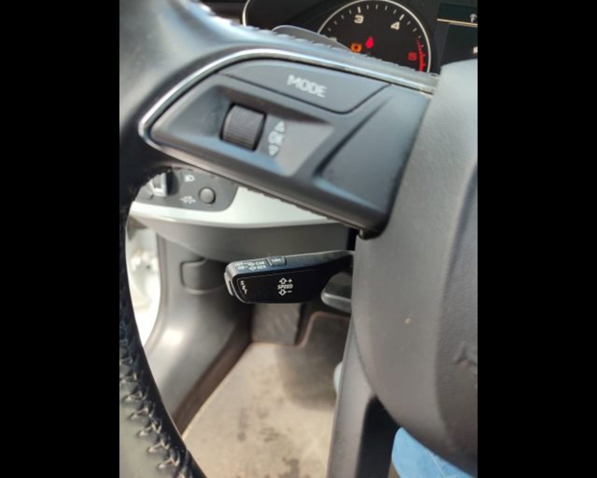 Audi A4 Avant 2.0 TDI 150 CV ultra S tronic (13)