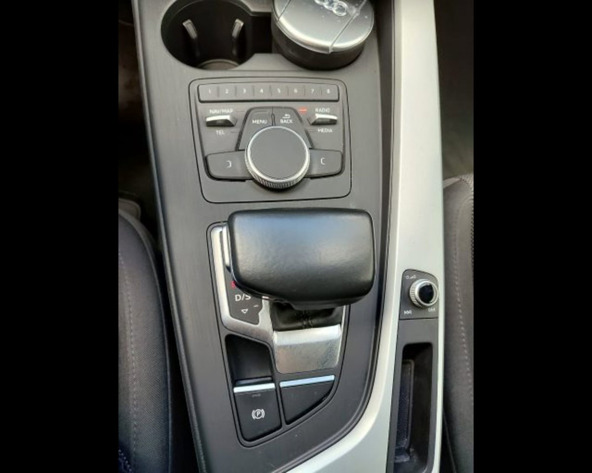 Audi A4 Avant 2.0 TDI 150 CV ultra S tronic (16)