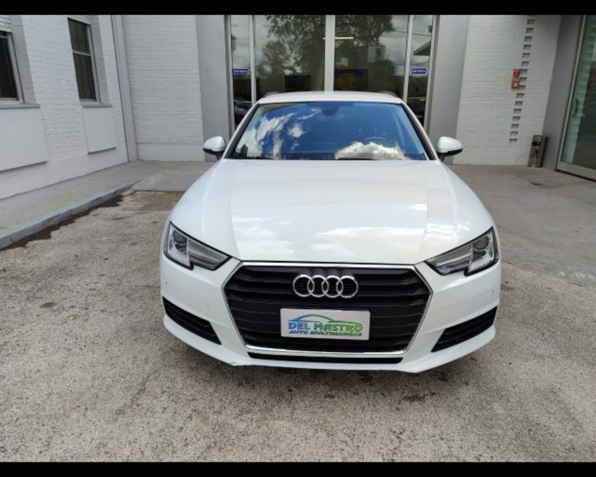 Audi A4 Avant 2.0 TDI 150 CV ultra S tronic (2)