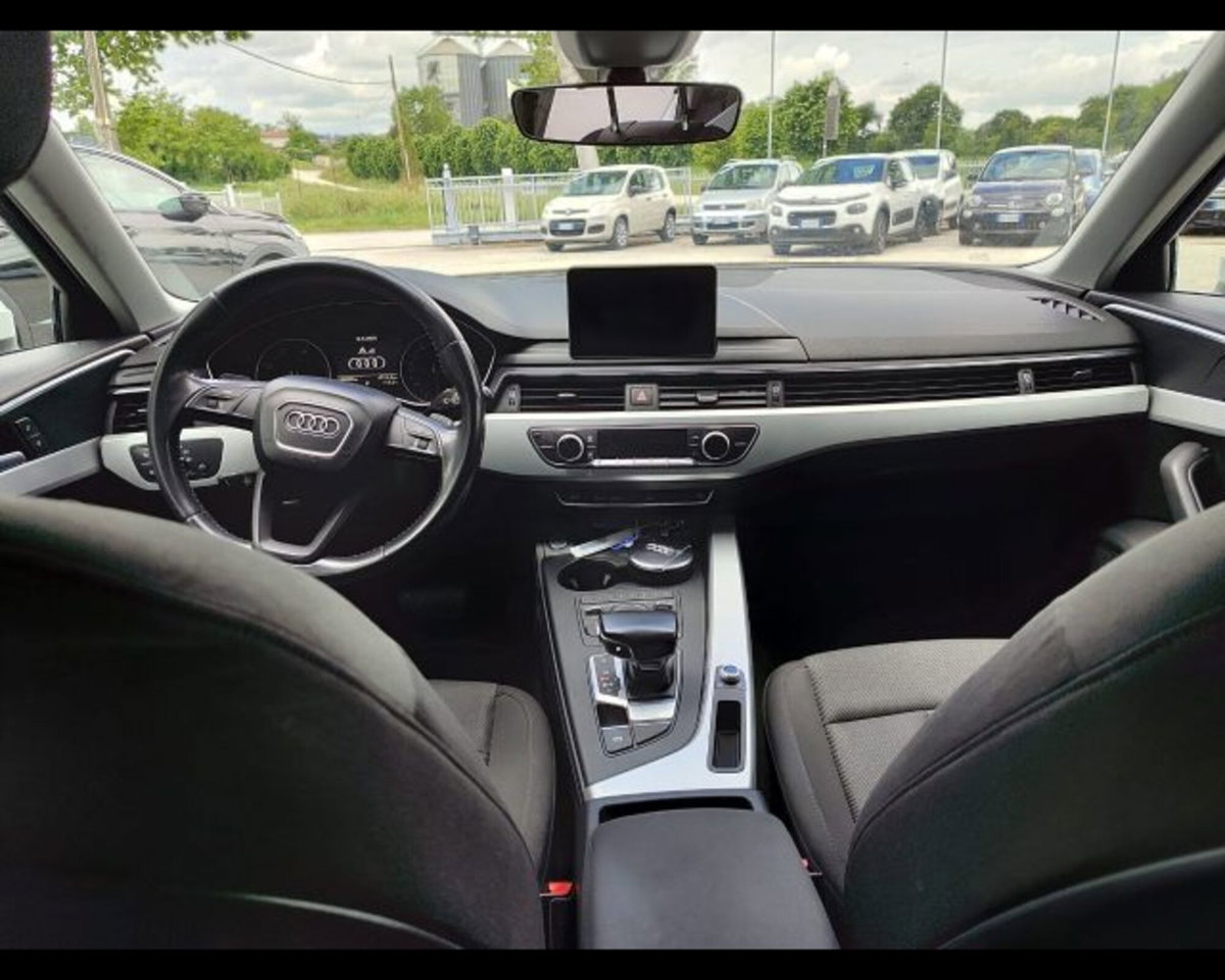 Audi A4 Avant 2.0 TDI 150 CV ultra S tronic (7)