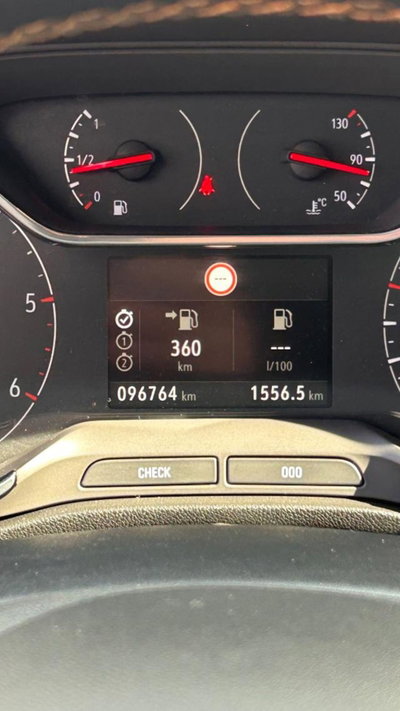 Opel Crossland X 1.6 ECOTEC D 8V Start&Stop Innovation (16)