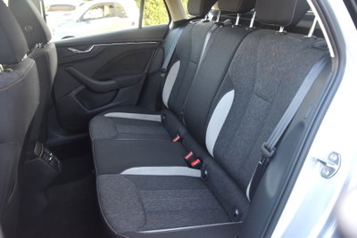 Skoda Kamiq 1.0 TSI 110 CV DSG Style (9)
