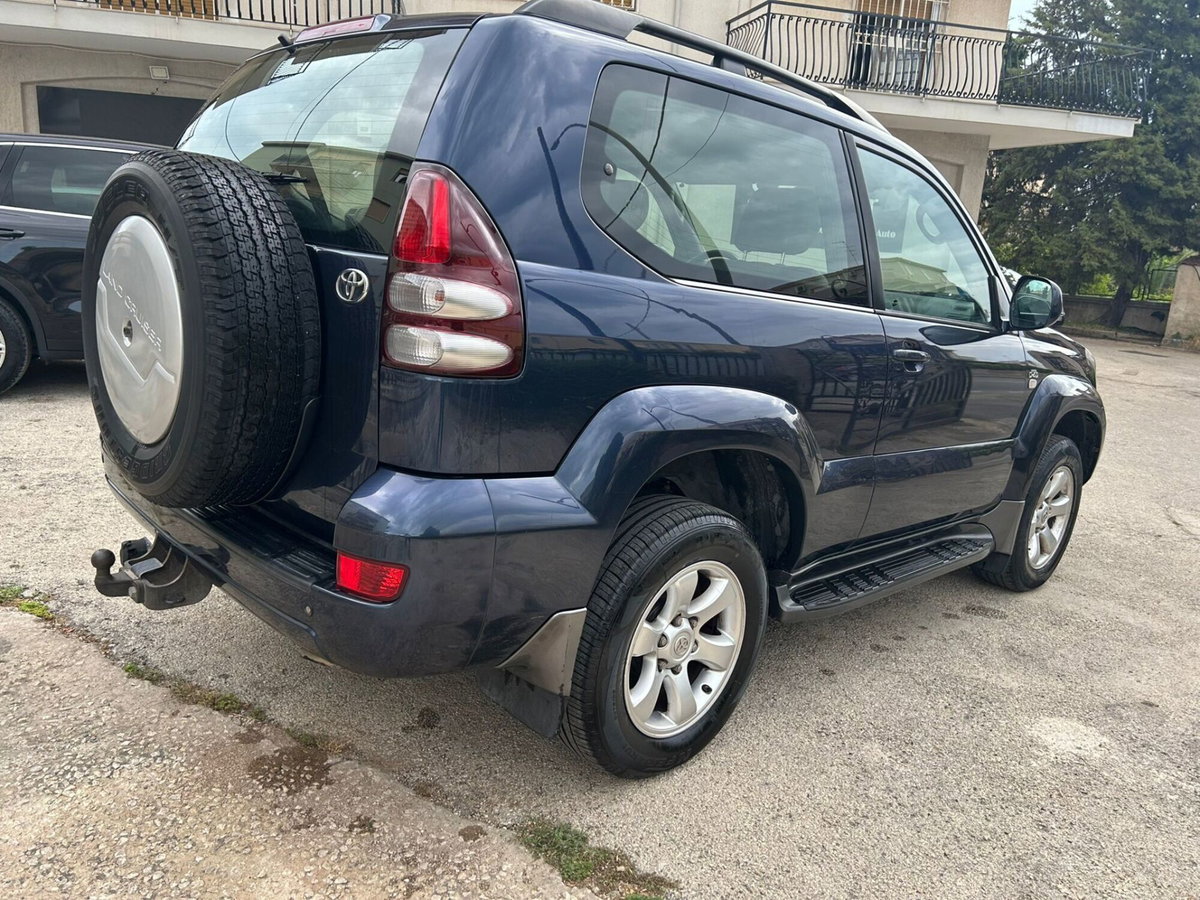 Toyota Land Cruiser D-4D 16V cat 3 porte aut. Executive (4)