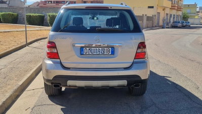 Mercedes-Benz Classe ML 320 CDI Sport (4)