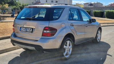 Mercedes-Benz Classe ML 320 CDI Sport (9)