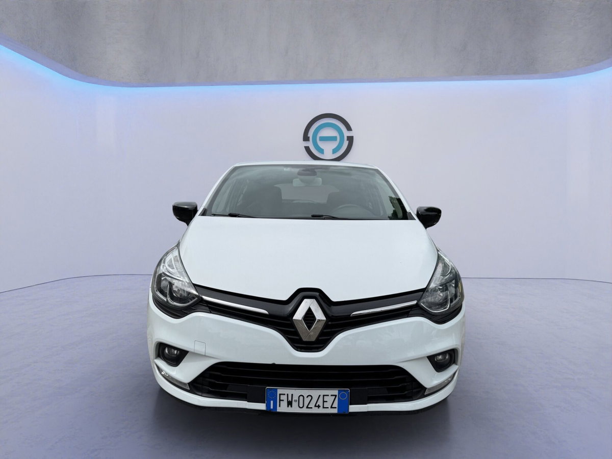 Renault Clio dCi 8V 75 CV 5 porte Moschino Zen (2)