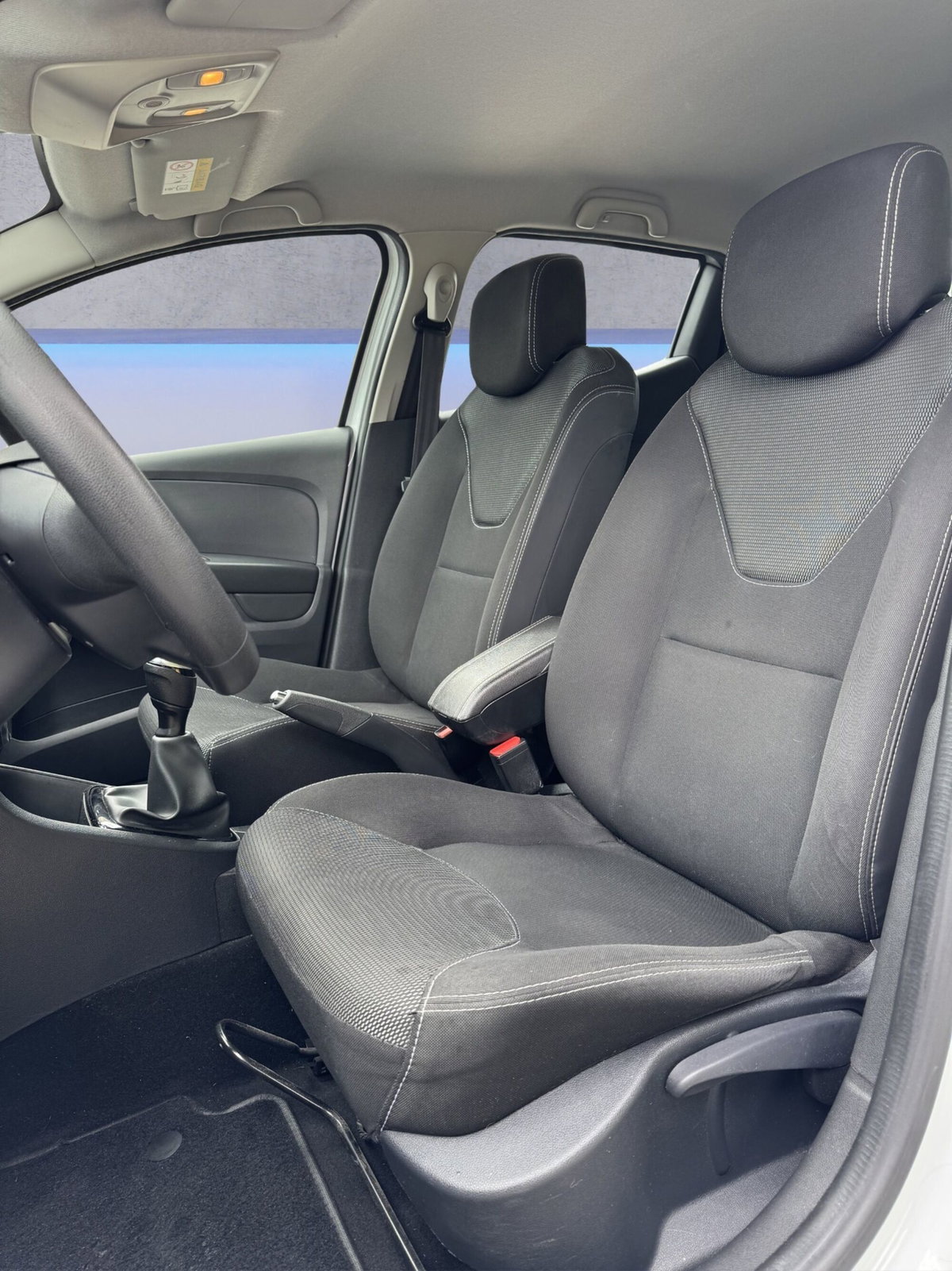 Renault Clio dCi 8V 75 CV 5 porte Moschino Zen (6)