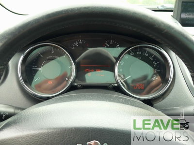 Peugeot 5008 2.0 HDi 150CV Féline (10)