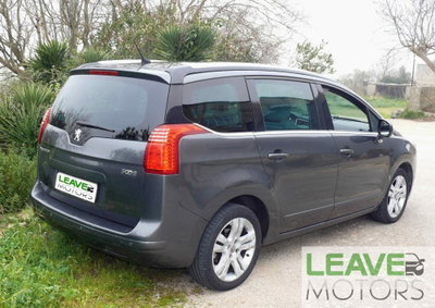 Peugeot 5008 2.0 HDi 150CV Féline (6)