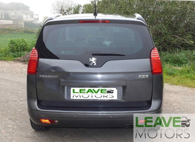 Peugeot 5008 2.0 HDi 150CV Féline (7)