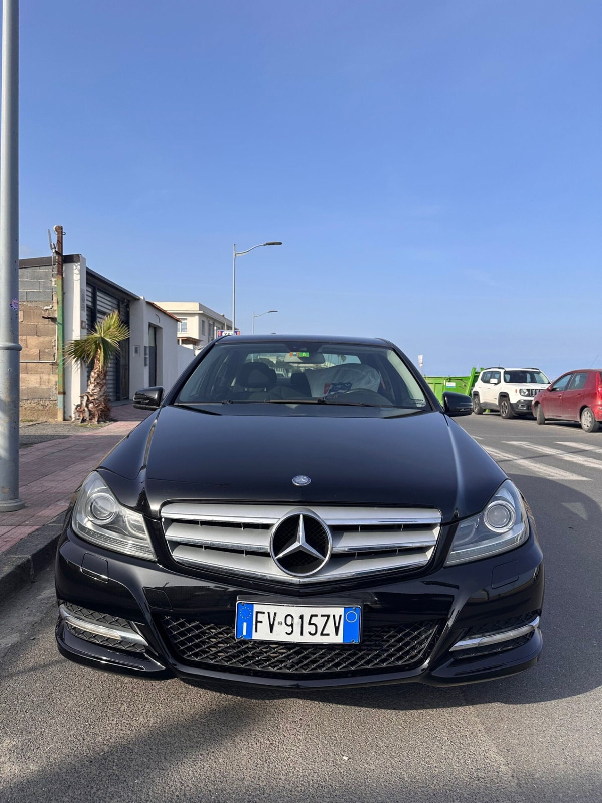 Mercedes-Benz Classe C 200 CDI BlueEFFICIENCY Avantgarde (2)