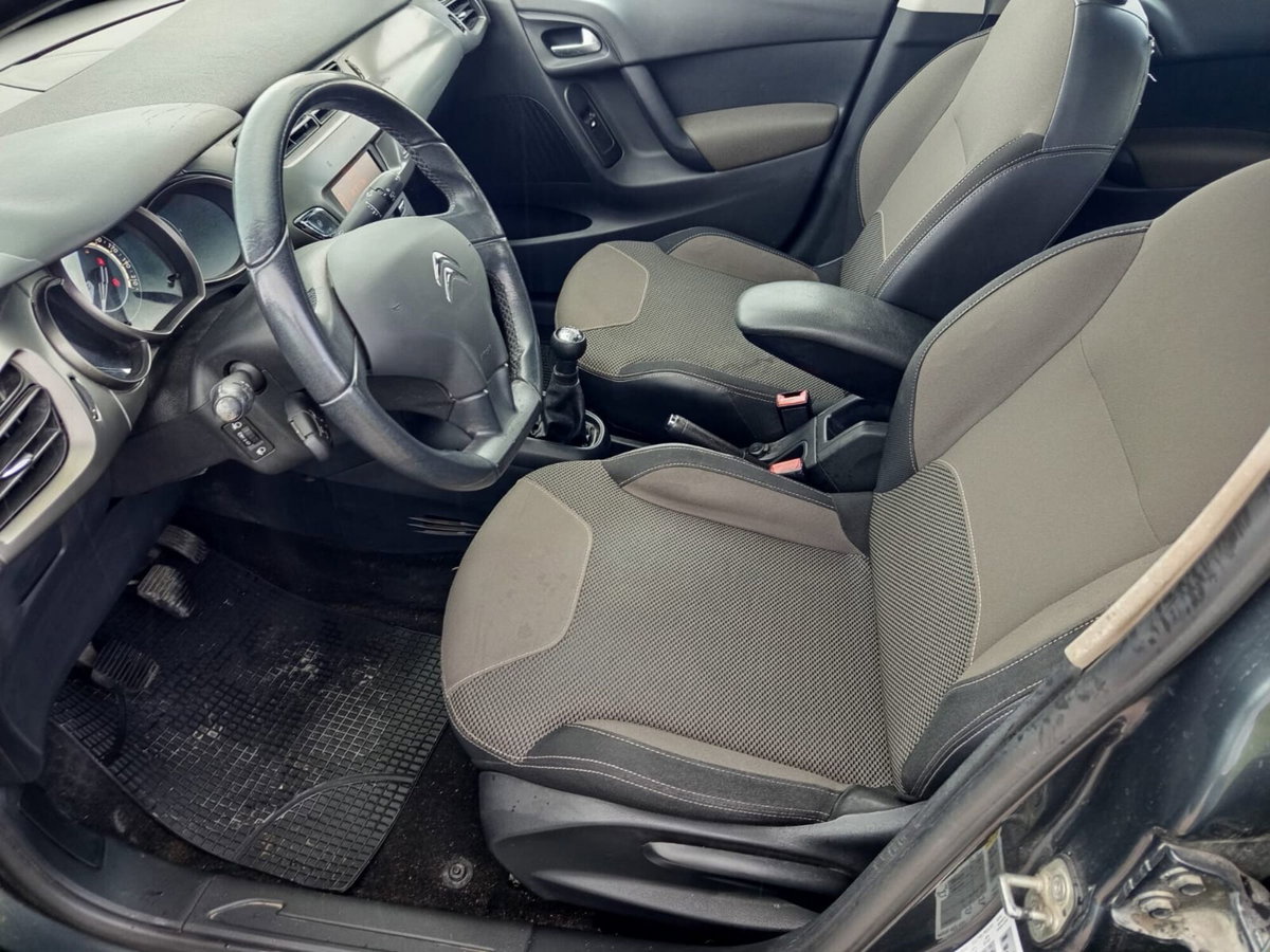 Citroen C3 1.2 VTi 82 Exclusive (13)