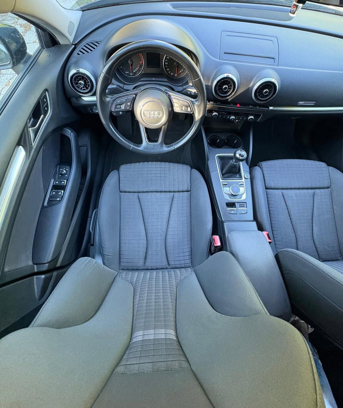 Audi A3 Sportback 1.6 TDI 116 CV Sport (15)