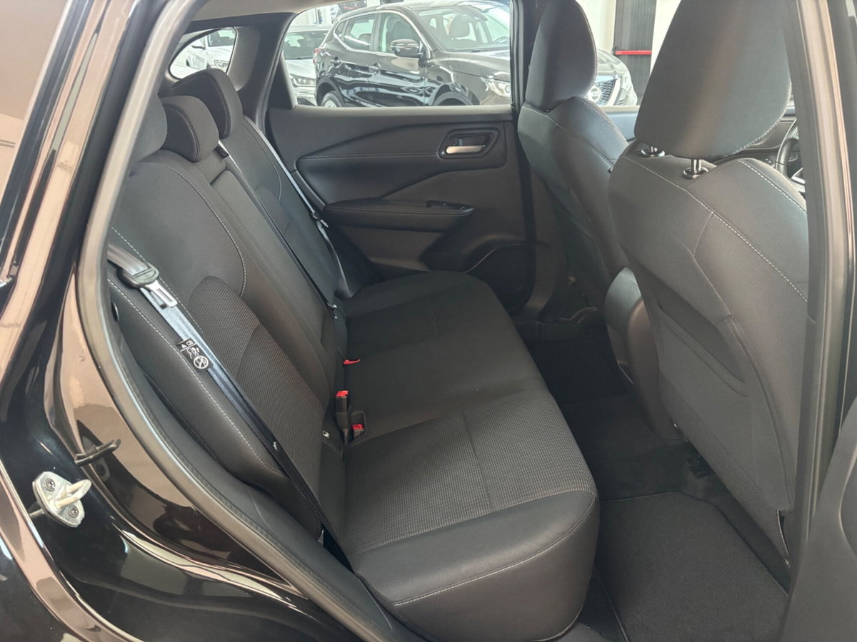 Nissan Qashqai MHEV 140 CV N-Style (12)