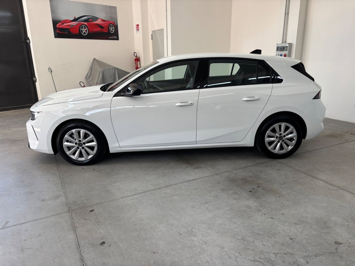 Opel Astra 1.5 Turbo Diesel 130 CV Edition (4)