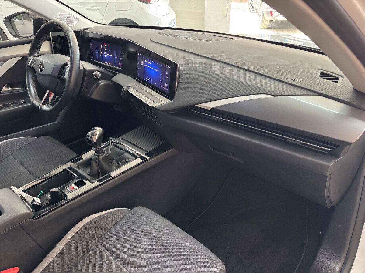 Opel Astra 1.5 Turbo Diesel 130 CV Edition (6)