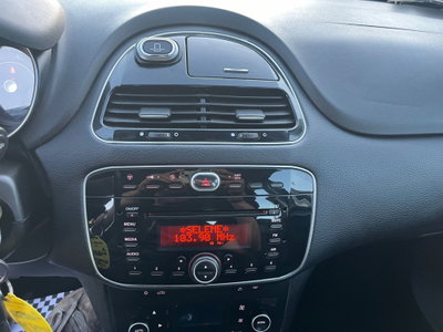 Fiat Punto Evo 1.3 Mjt 95 CV DPF 5 porte S&S Dualogic Emotion (13)